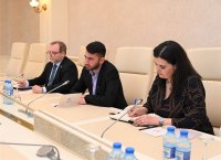 Milli Məclisdə argentinalı deputatla görüş