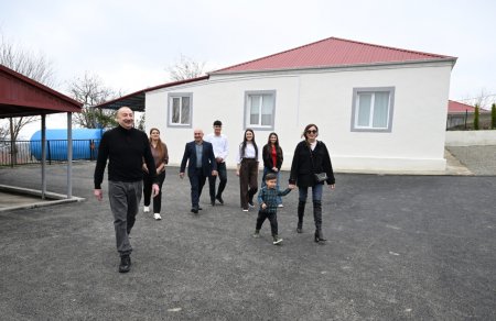 Prezident İlham Əliyev Xocavəndin Xanoba kəndində fərdi evlərin və infrastrukturun bərpası sahəsində görülən işlərlə tanış olub Prezident İlham Əliyev Xocavəndin Xanoba kəndində fərdi evlərin və infrastrukturun bərpası sahəsində görülən işlərlə tanış olub