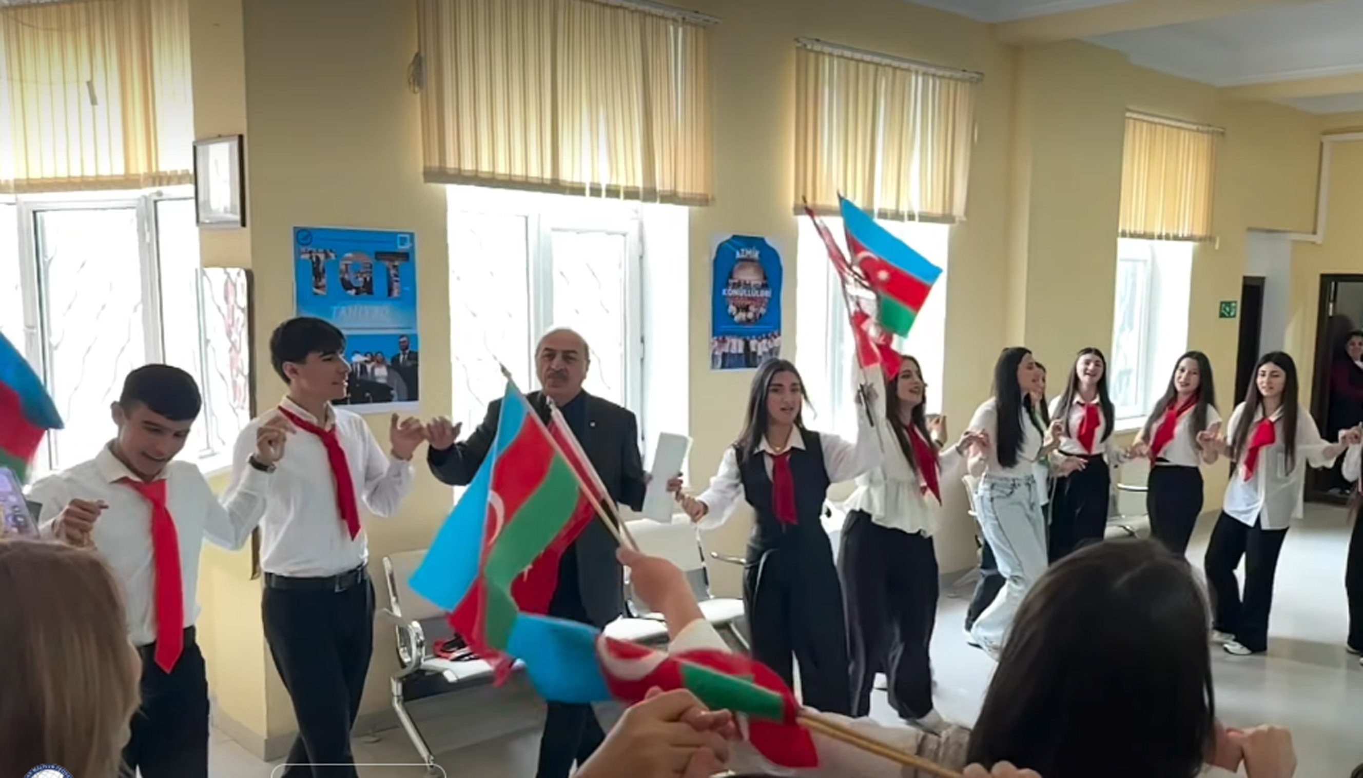 Azərbaycan Maliyyə-İqtisad Kollecində Birinci Türkoloji Qurultayın 100 illik yubileyinə həsr olunmuş möhtəşəm tədbir keçirildi