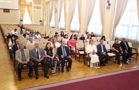 AMEA-da Milli Mətbuat Gününə həsr olunmuş tədbir keçirilib AMEA-da Milli Mətbuat Gününə həsr olunmuş tədbir keçirilib